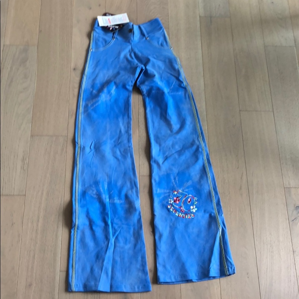 Margarita bellbottom “Jean” workout pants